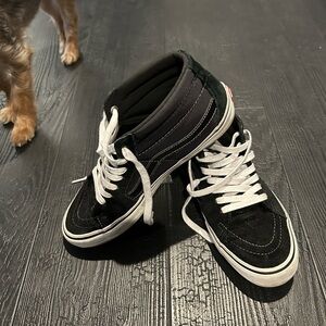 Vans anti hero size 10